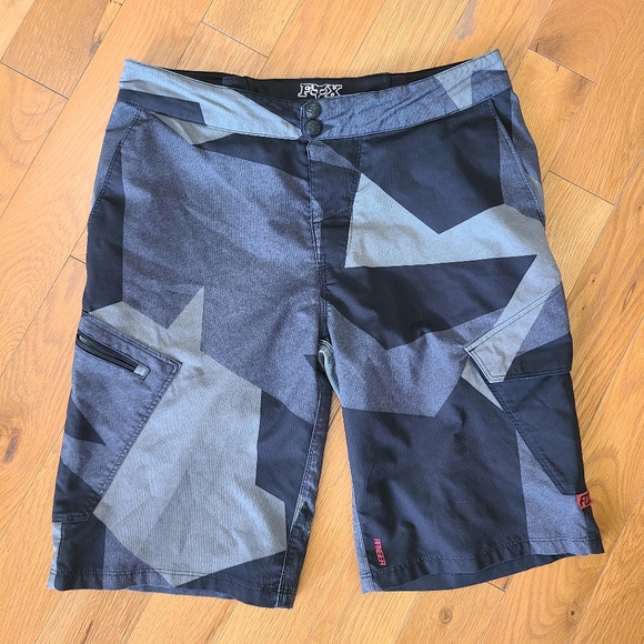 Fox Other - Fox Racing Camo Cargo Shorts Size 32